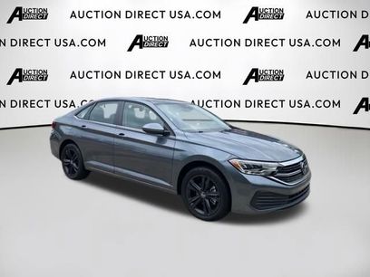 Used 2024 Volkswagen Jetta SE w/ Panoramic Sunroof Package