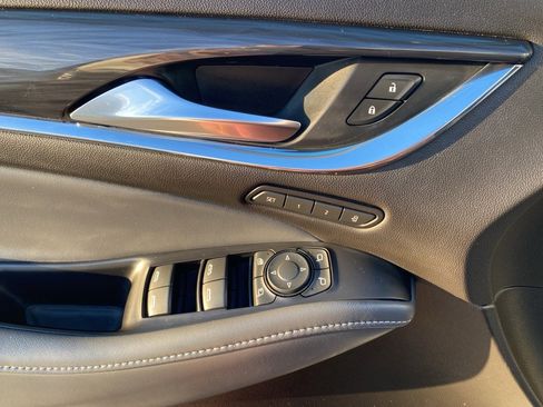 Used 2021 Buick Enclave Premium w/ Sun and Sites Package image 27