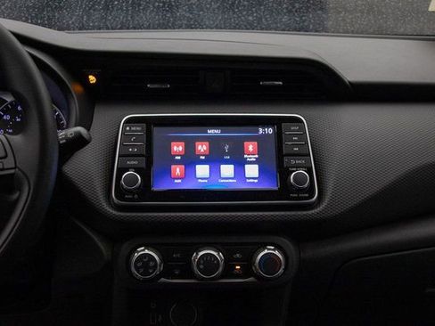 New 2025 Nissan Kicks Play S image 24