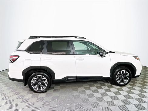 Used 2026 Subaru Forester Premium AWD/4WD image 11