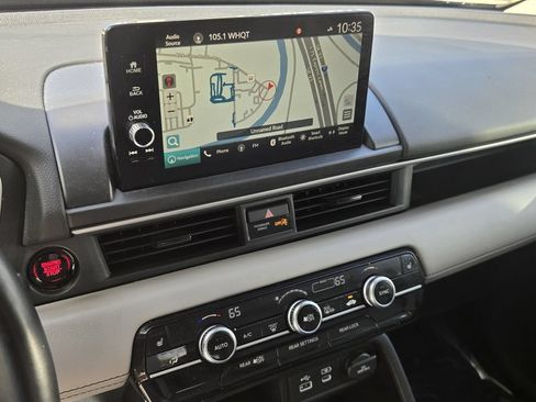 Used 2023 Honda Pilot Touring image 19