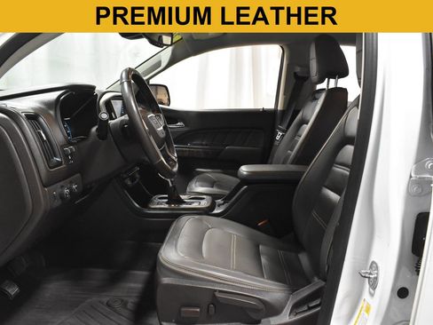 Used 2022 GMC Canyon Denali image 4