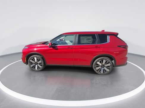 New 2025 Mitsubishi Outlander SE image 5