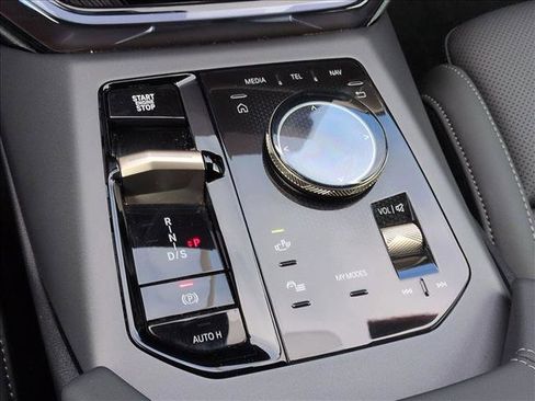 Used 2025 BMW X3 xDrive30i w/ Premium Package image 12