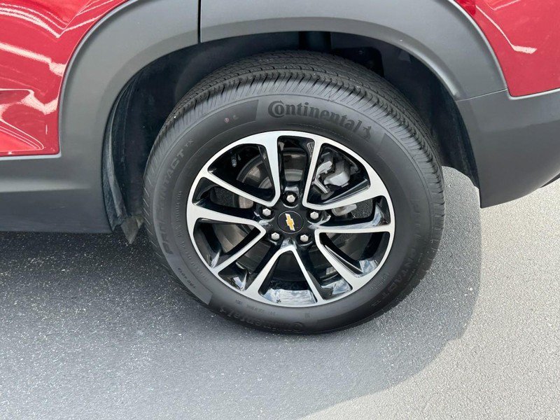 Used 2025 Chevrolet TrailBlazer LT w/ Convenience Package FWD image 7
