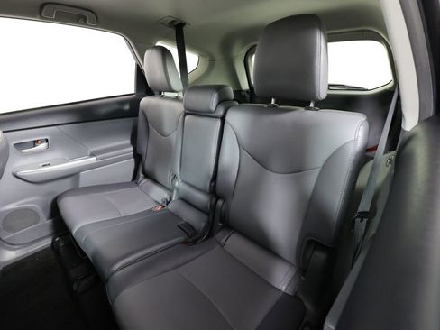 Used 2014 Toyota Prius V Three image 15