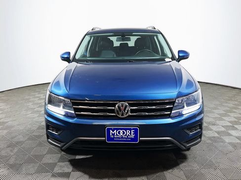 Used 2019 Volkswagen Tiguan SEL R-Line AWD/4WD image 2