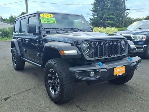 Certified 2024 Jeep Wrangler Unlimited Rubicon 4xe AWD/4WD image 3