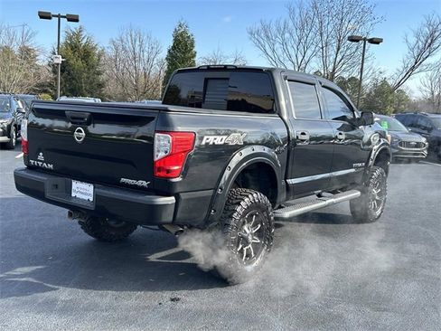 Used 2017 Nissan Titan PRO-4X image 4
