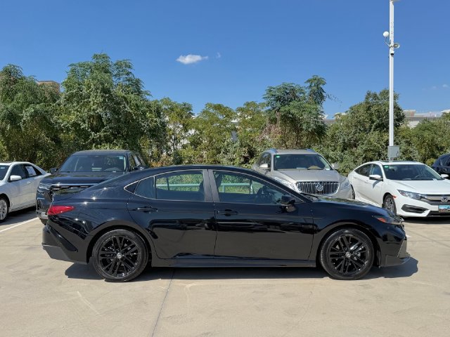 Used 2026 Toyota Camry SE FWD image 6