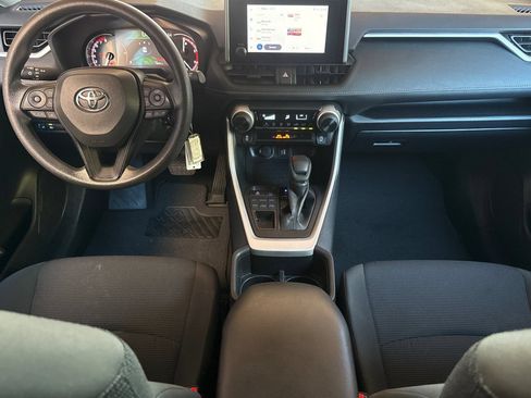 Used 2025 Toyota RAV4 LE AWD/4WD image 13