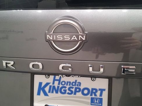 Used 2023 Nissan Rogue SL w/ SL Premium Package image 48