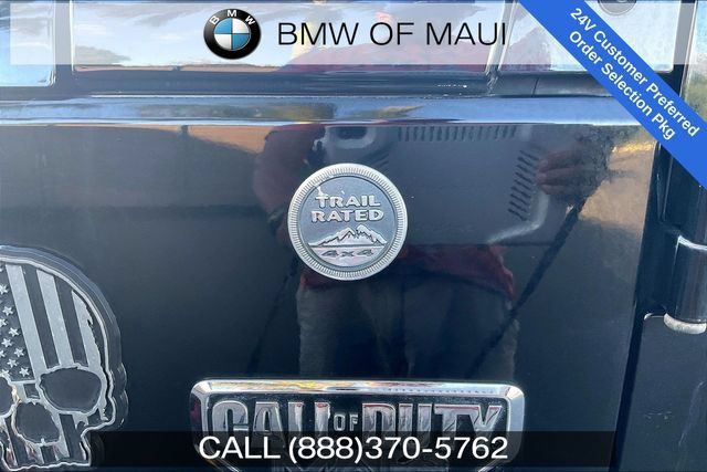 Used 2012 Jeep Wrangler Unlimited Rubicon AWD/4WD image 8