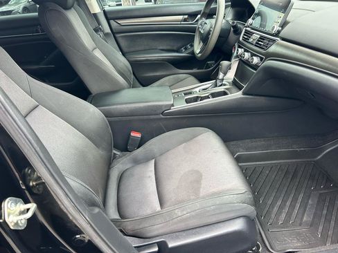 Used 2019 Honda Accord LX image 9