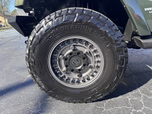 Used 2007 Jeep Wrangler Unlimited Sahara w/ Trailer Tow Group image 13