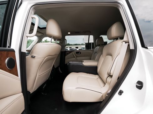 Used 2023 Nissan Armada SL w/ Captain's Chairs Package AWD/4WD image 35