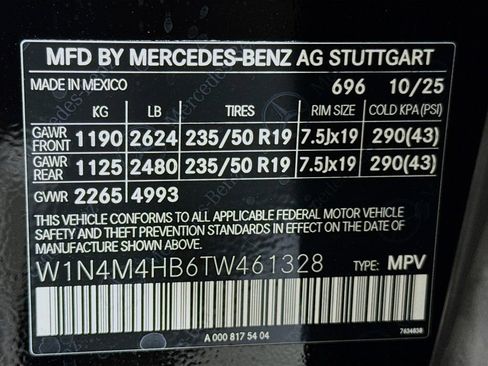 Used 2026 Mercedes-Benz GLB 250 4MATIC image 31