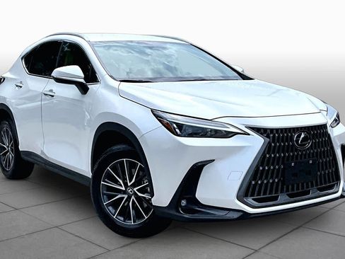 Used 2024 Lexus NX 250 FWD w/ Towing Package (2000 Lbs) image 3