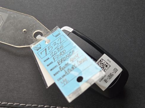 New 2025 Ford Bronco Base image 32