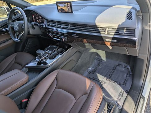 Used 2018 Audi Q7 3.0T Premium Plus w/ Premium Plus Package image 29