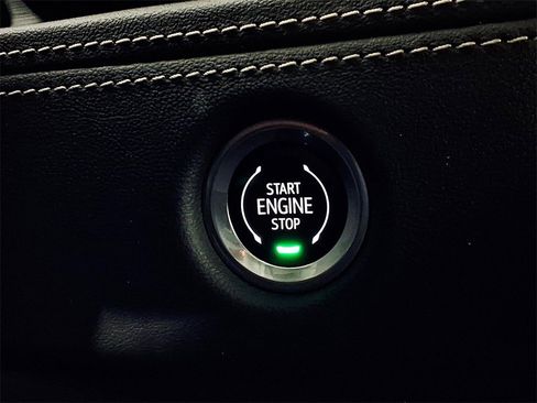 Used 2026 Cadillac Escalade Sport image 17