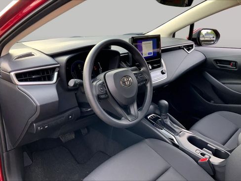 Used 2026 Toyota Corolla LE FWD image 17