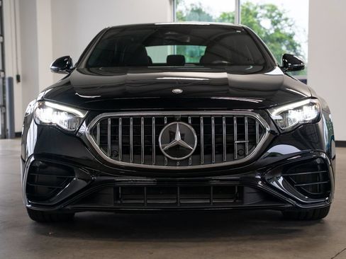 Used 2026 Mercedes-Benz E 53 AMG e 4MATIC Sedan image 4