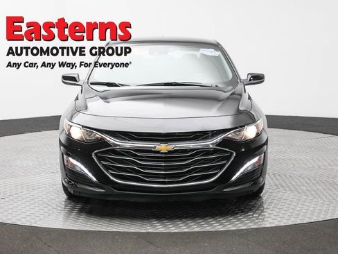 Used 2024 Chevrolet Malibu LT image 2