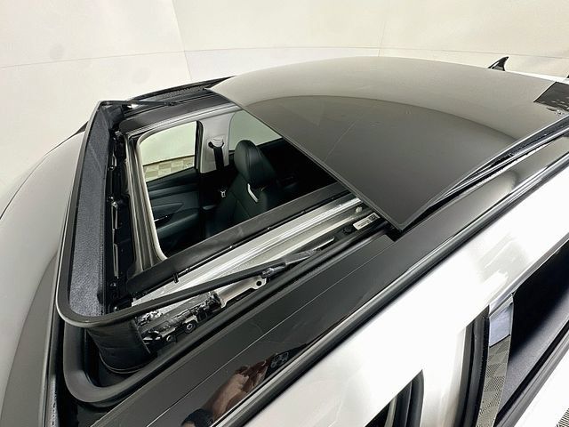 New 2026 Hyundai Tucson Limited AWD/4WD image 9