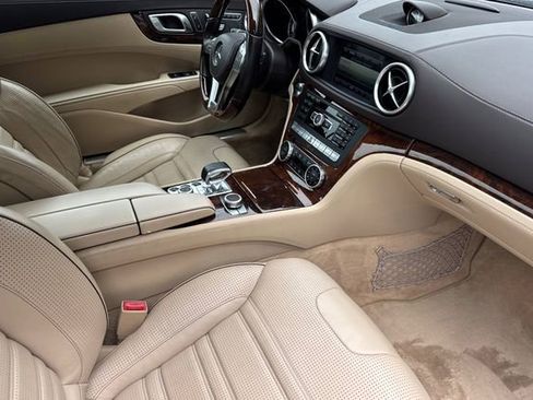 Used 2015 Mercedes-Benz SL 63 AMG image 18