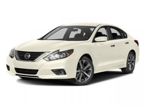 Used 2016 Nissan Altima 2.5 SR image 1