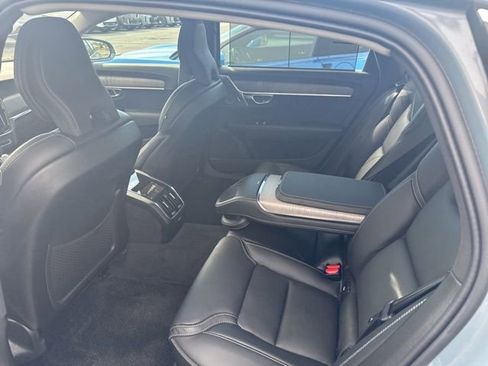 Used 2022 Volvo S90 B6 Inscription w/ Advanced Package image 19