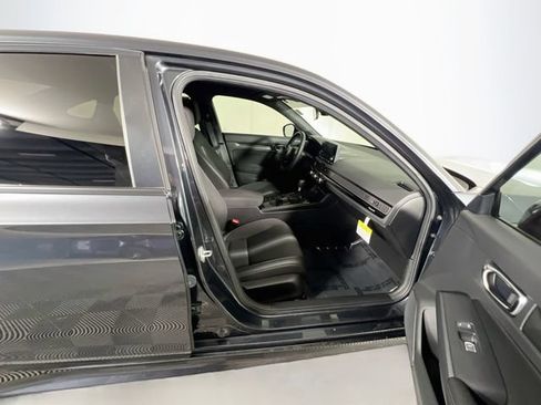 Used 2025 Honda Civic Sport image 30