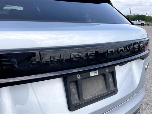 Used 2021 Land Rover Range Rover Velar R-Dynamic S image 27