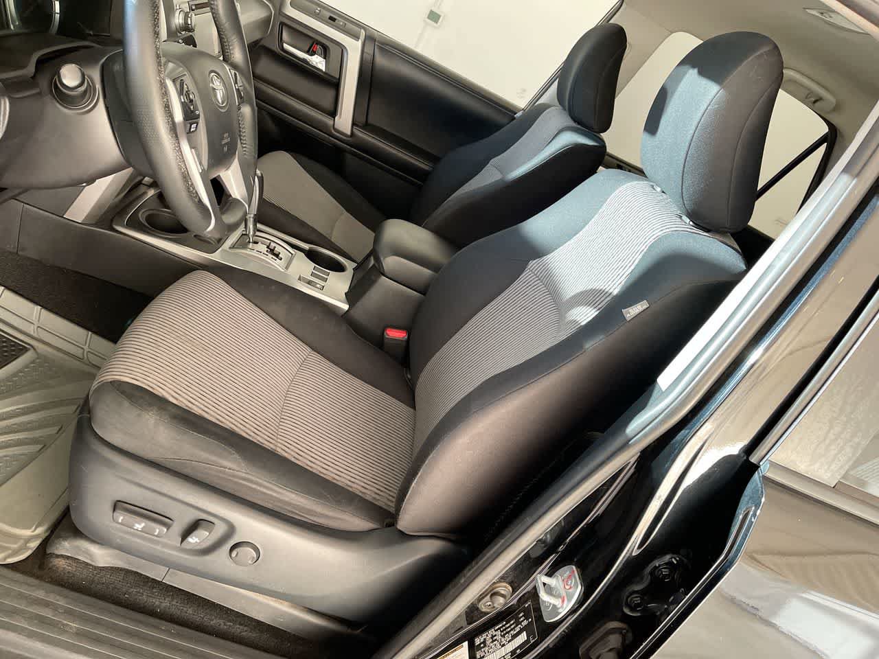 Used 2015 Toyota 4Runner SR5 AWD/4WD image 11