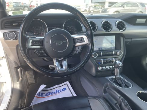 Used 2022 Ford Mustang Premium image 14