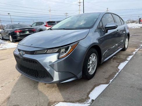 Used 2021 Toyota Corolla LE image 6