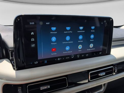 Used 2025 Lincoln Aviator AWD w/ Jet Appearance Package image 20