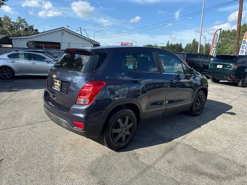 Used 2018 Chevrolet Trax LS FWD image 5