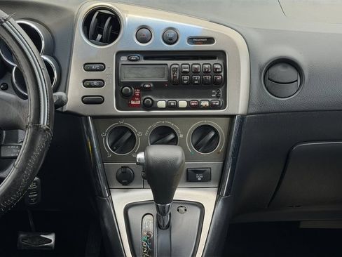 Used 2005 Pontiac Vibe w/ Power Group Value Package FWD image 18