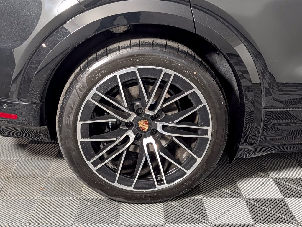 New 2026 Porsche Cayenne Electric AWD/4WD image 13