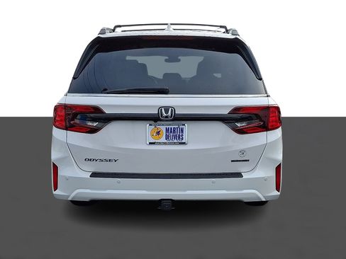 Certified 2025 Honda Odyssey Touring image 5