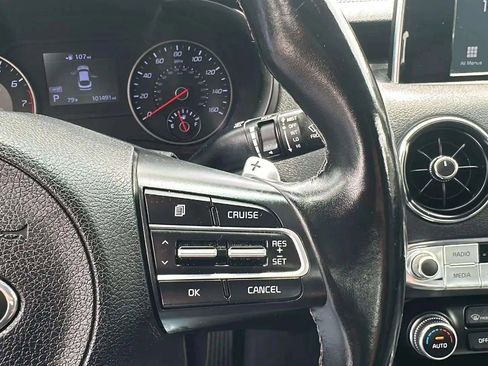 Used 2019 Kia Stinger image 29