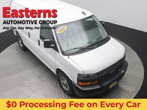 Used 2021 Chevrolet Express 2500 RWD image 3