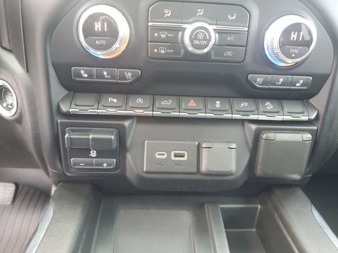Used 2020 GMC Sierra 1500 AT4 w/ AT4 Premium Package image 21