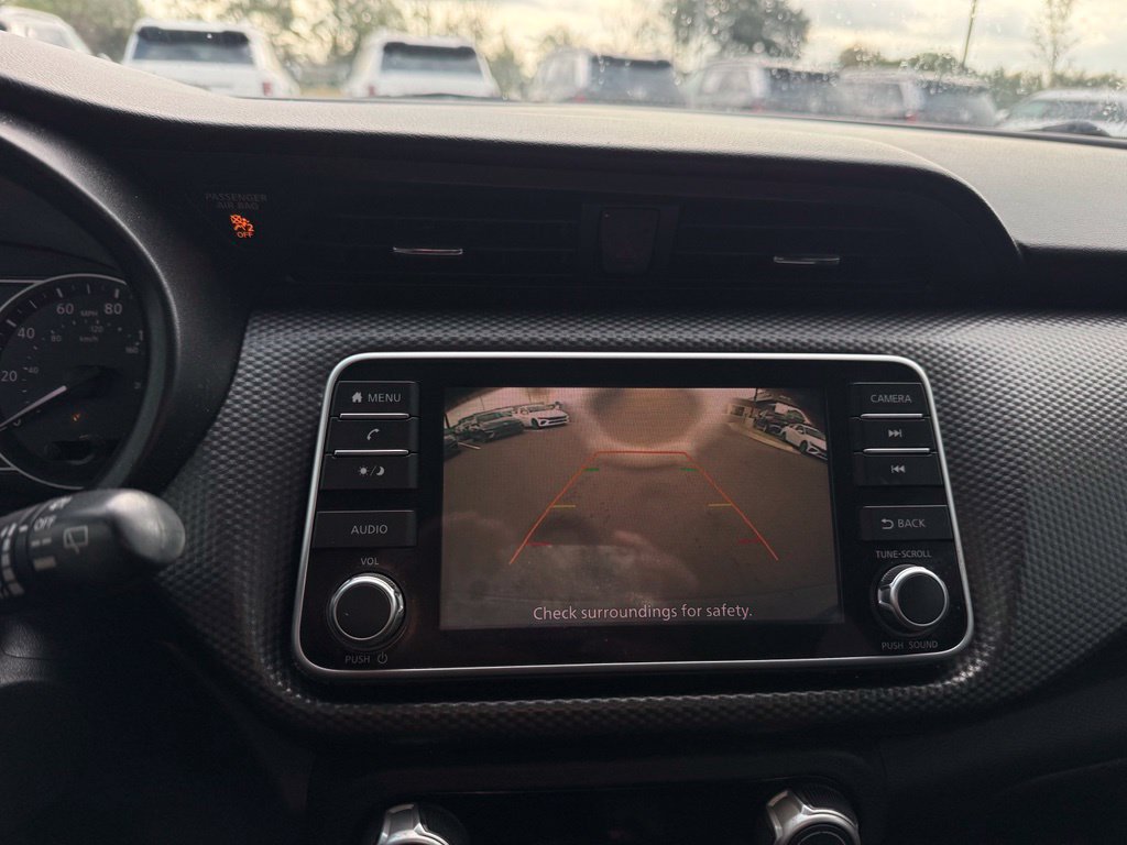 Used 2018 Nissan Kicks SV FWD image 16