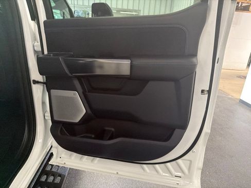 New 2026 Ford F350 Platinum w/ Tremor Off-Road Package AWD/4WD image 15