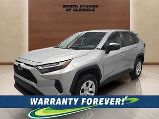 Used 2023 Toyota RAV4 LE video 1