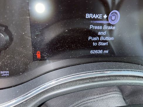 Used 2021 Jeep Grand Cherokee Laredo X AWD/4WD image 8