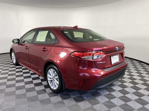 Used 2025 Toyota Corolla LE w/ LE Premium Package AWD/4WD image 6